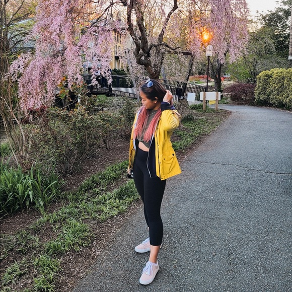 Meet your Posher, Catherine - Picture 2 of 3